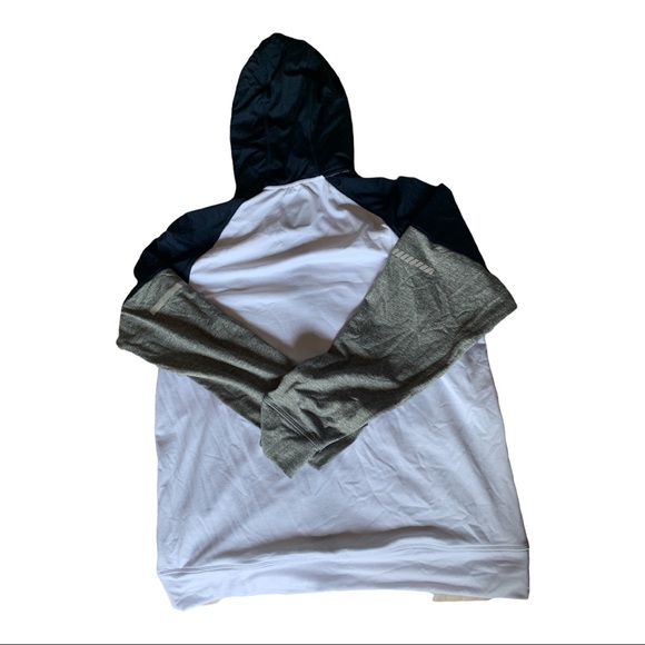 American Eagle Zip-Up - Picture 2 of 2